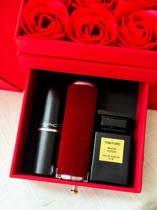 Forever Love Luxury Gift Set - Red Rose Lipstick & Perfume Box view 4