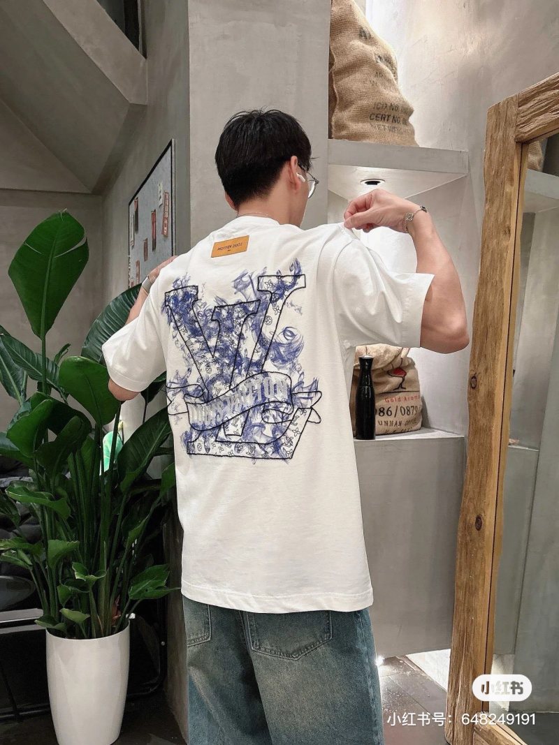White Graphic Print Short Sleeve T-Shirt with Blue Sketch Design