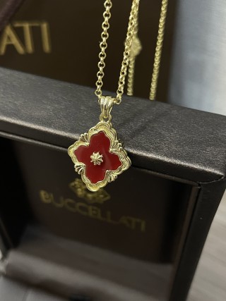 Buccellati Opera Tulle Four-Leaf Clover Gold Necklace - Red Agate view 7