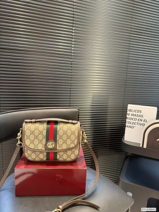 Gucci GG Marmont Camera Bag Beige Red Web Stripe view 3