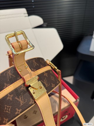 Louis Vuitton Monogram Round Pochette Bag - Brown view 8