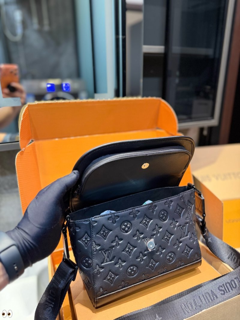 Louis Vuitton Outdoor Monogram Shoulder Bag Navy view
