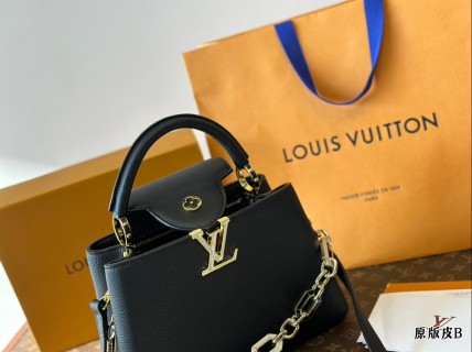 Louis Vuitton Capucines Mini Black Leather Handbag view 7