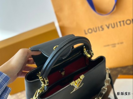 Louis Vuitton Capucines Mini Black Leather Handbag view 8