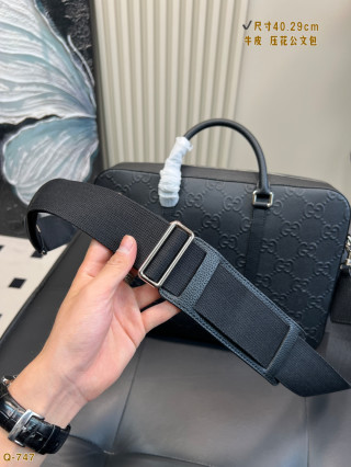 Gucci Embossed Leather Briefcase Black 40cm view 5