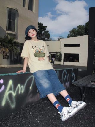 Gucci Owl Graphic Cream T-Shirt view 2