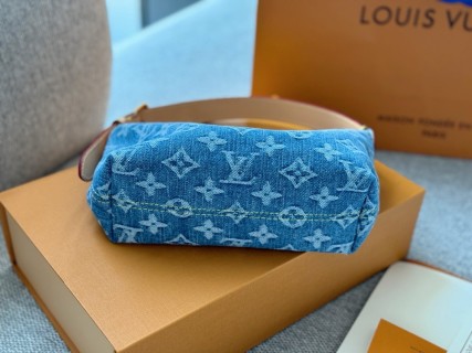 Louis Vuitton Denim Bento Box Bag Blue view 7