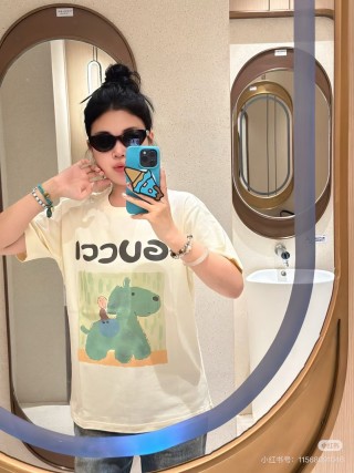 Gucci Cream Graphic Print T-Shirt view 2