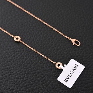 Bvlgari Diva Fan White Mother-of-Pearl Diamond Necklace view 5