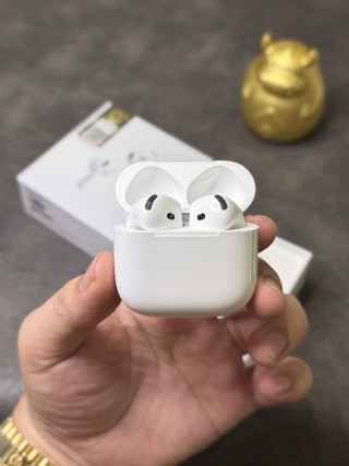 Apple AirPods 4 with Active Noise Cancellation - White view 7