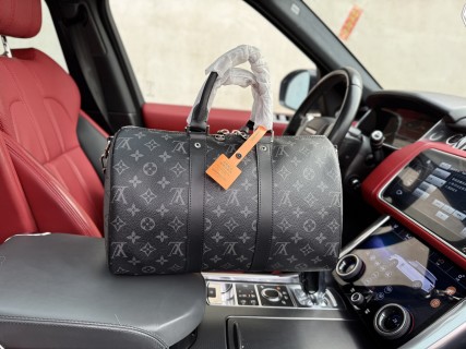 Louis Vuitton Keepall Bandoulière 35 Black Monogram Travel Bag view 2