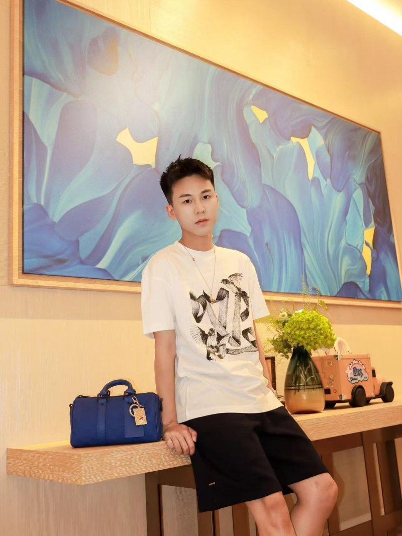 White Graphic Print Short Sleeve T-Shirt view