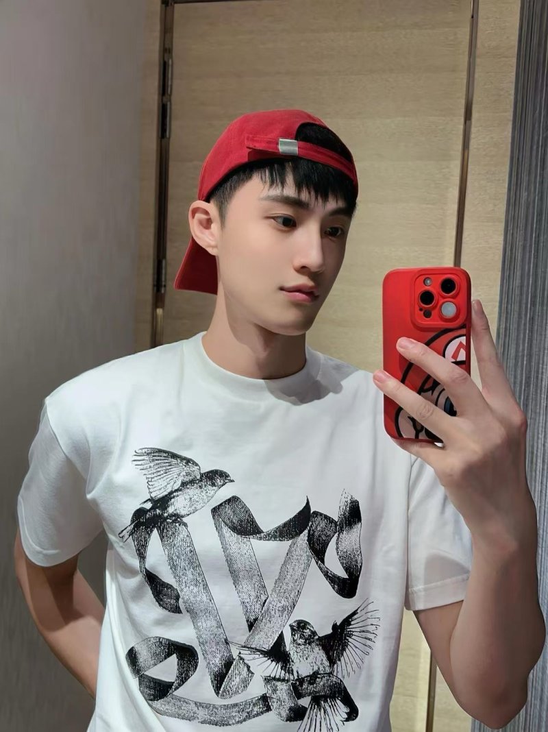 White Graphic Print Short Sleeve T-Shirt view