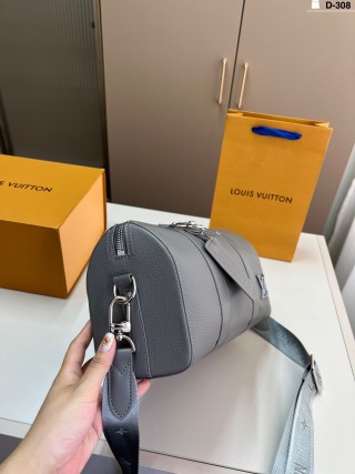 Louis Vuitton Keepall 27 Pillow Bag Grey view 2