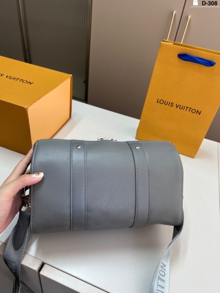 Louis Vuitton Keepall 27 Pillow Bag Grey view 4