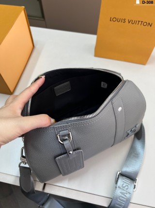 Louis Vuitton Keepall 27 Pillow Bag Grey view 9