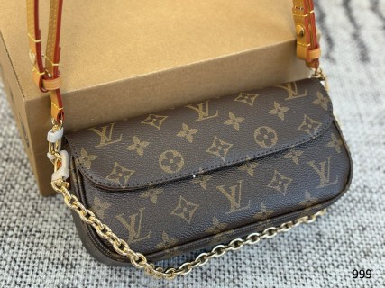 Louis Vuitton Ivy WOC Monogram Canvas Shoulder Bag view 2