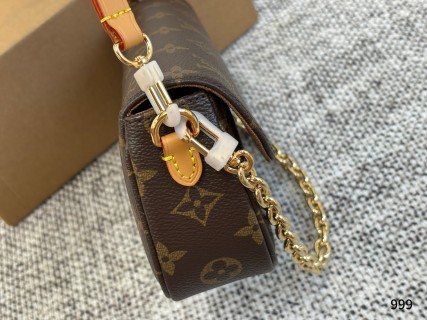 Louis Vuitton Ivy WOC Monogram Canvas Shoulder Bag view 4