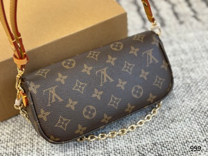 Louis Vuitton Ivy WOC Monogram Canvas Shoulder Bag view 5