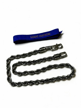 Louis Vuitton Silver Chain Necklace - Twisted Link Style view 5