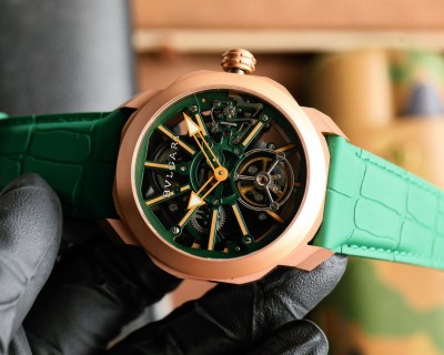 Bulgari Octo Roma Skeleton Automatic Watch Rose Gold Green view 4
