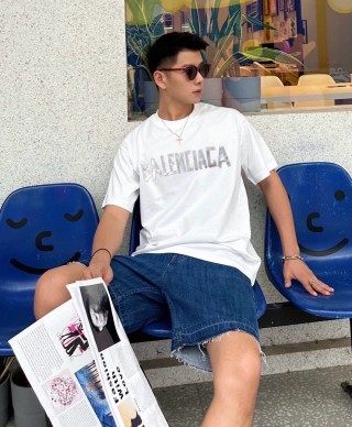 Balenciaga White Logo Print Short-Sleeve T-Shirt view 3