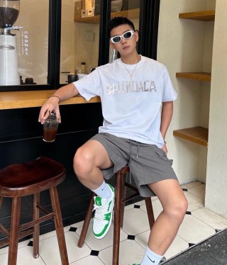 Balenciaga White Logo Print Short-Sleeve T-Shirt view 4