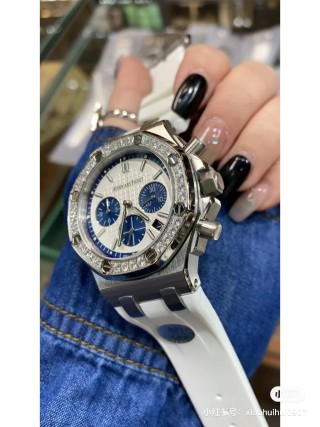 Audemars Piguet Royal Oak Chronograph Diamond Bezel White & Blue view 7