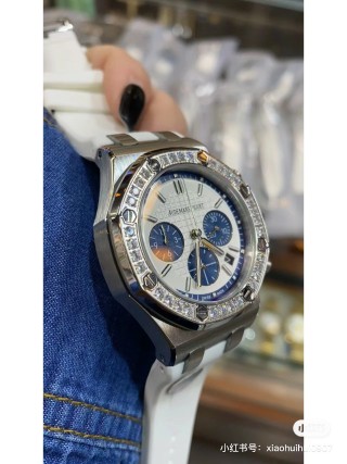 Audemars Piguet Royal Oak Chronograph Diamond Bezel White & Blue view 8