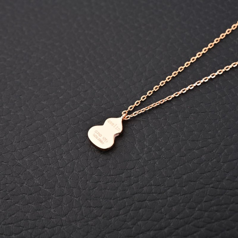 Qeelin White Mother-of-Pearl Gourd Pendant Necklace view