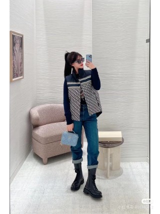 Dior Monogram Down Puffer Vest Black Beige view 3