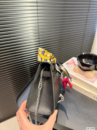 Hermès Kelly Bag 22 Black Leather UA Replica view 6