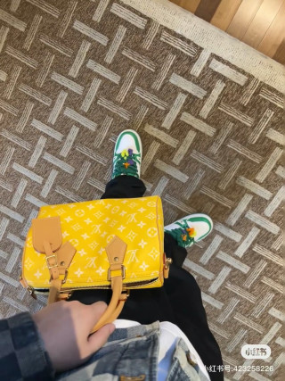 Louis Vuitton Speedy P44 Monogram Canvas Yellow view 4