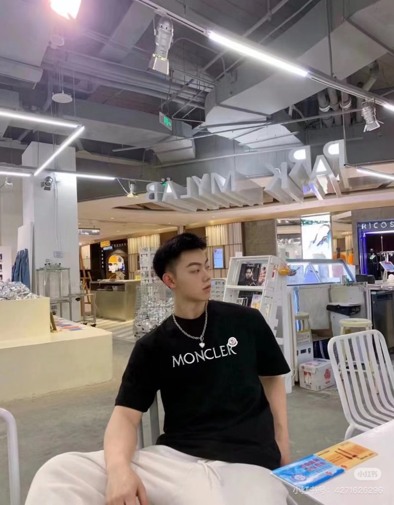 Moncler Logo Print Black T-Shirt