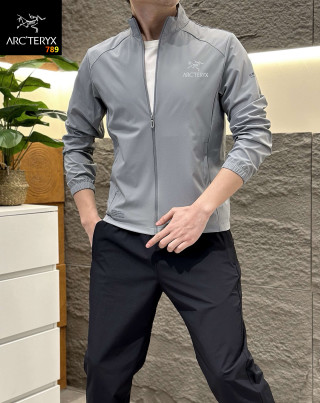 Arc'teryx Black Zip Jacket view 7