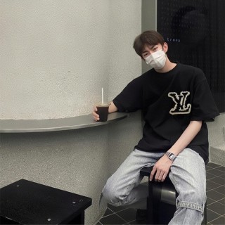 Louis Vuitton LV Logo Black T-Shirt view 4