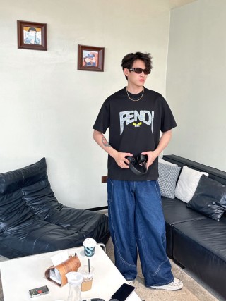 Fendi Logo Print Black T-Shirt