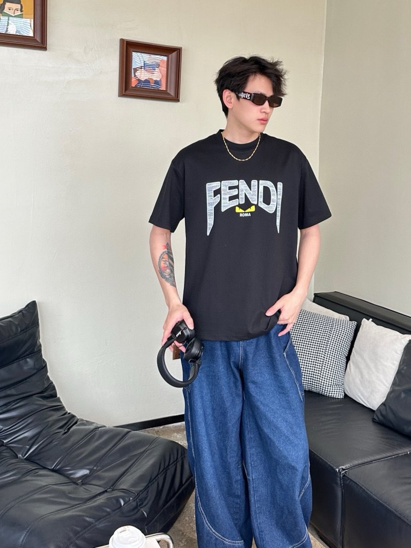Fendi Logo Print Black T-Shirt view
