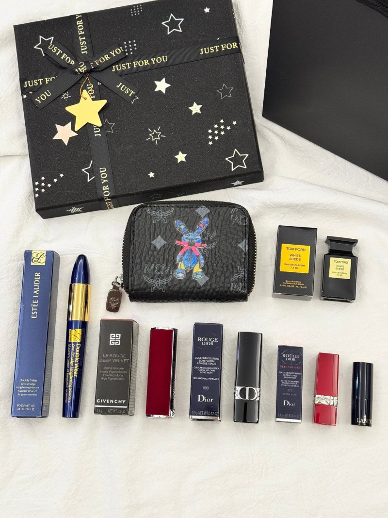Luxury Beauty & Fragrance Dual-Door Heart Gift Box Set view