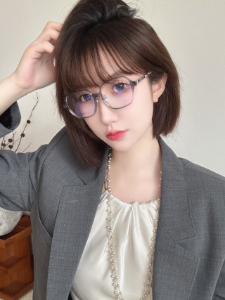 Chanel Square Frame Pearl-Accent Sunglasses – Blue Tint view 6