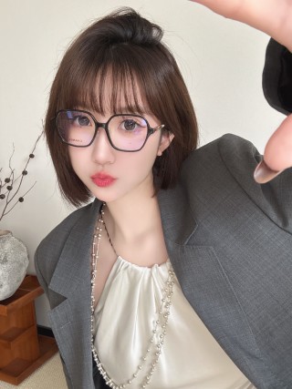 Chanel Square Frame Pearl-Accent Sunglasses – Blue Tint view 9
