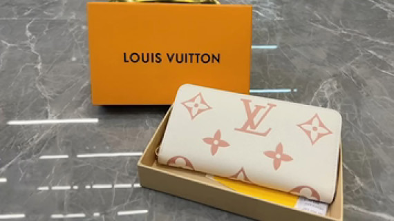 Louis Vuitton Zippy Wallet Monogram Cream Pink