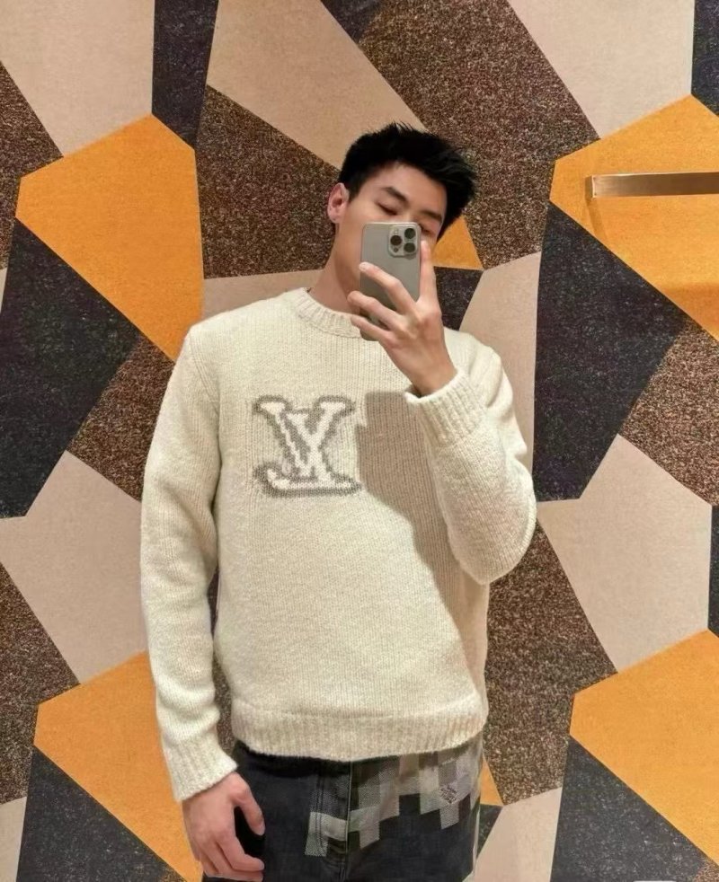 Louis Vuitton LV Logo Cream Wool Knit Sweater