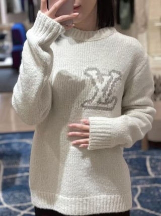 Louis Vuitton LV Logo Cream Wool Knit Sweater view 8