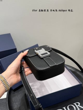Dior Saddle Vertical Phone Bag Black Oblique Print view 6
