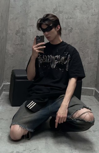 Balenciaga Black Logo T-Shirt view 4