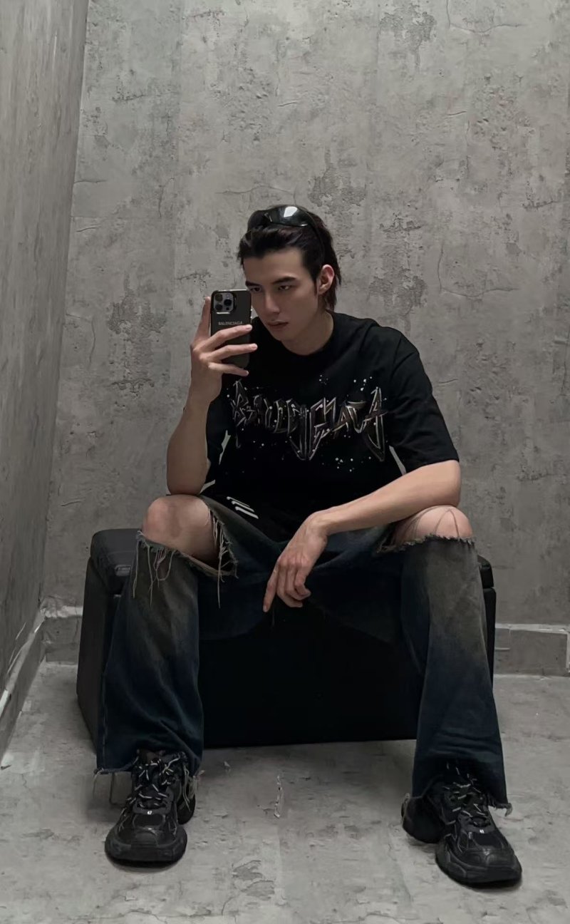 Balenciaga Black Logo T-Shirt view
