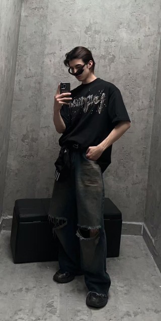 Balenciaga Black Logo T-Shirt view 7