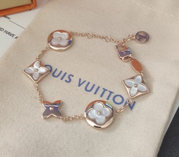 Louis Vuitton Color Blossom 18K Gold Mother-of-Pearl Bracelet