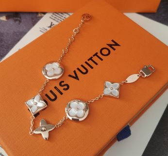 Louis Vuitton Color Blossom 18K Gold Mother-of-Pearl Bracelet view 8